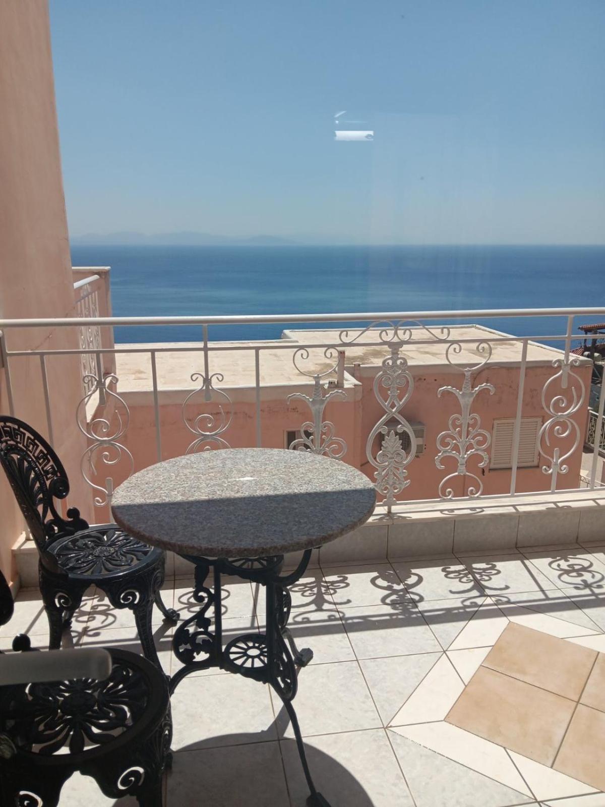 Summer View Gythio Bagian luar foto